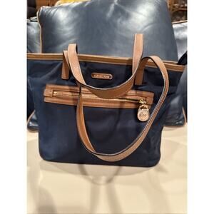 Michael Kors Kelsey Nylon Tote Bag Medium Top-Zip Navy Blue